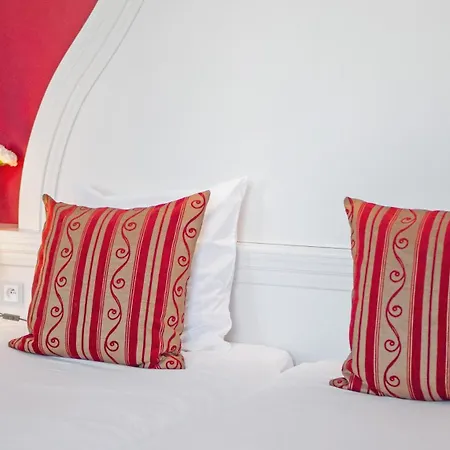 Les Tourelles Hotel 3*