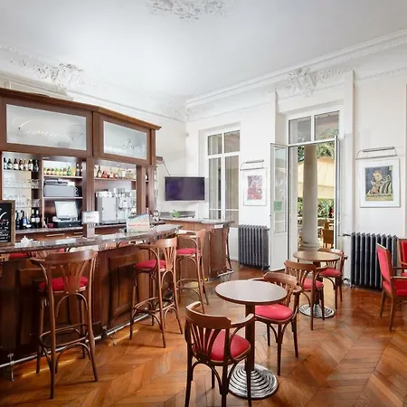 Les Tourelles Hotel 3*