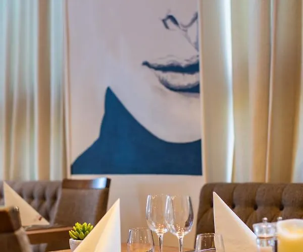 Les Tourelles Hotel